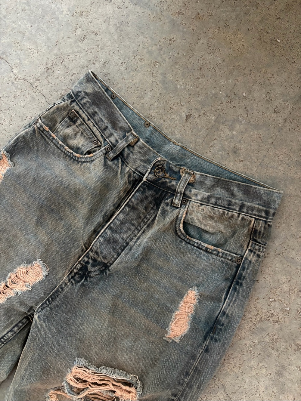 Distressed Jeans - Picture 3 of 5